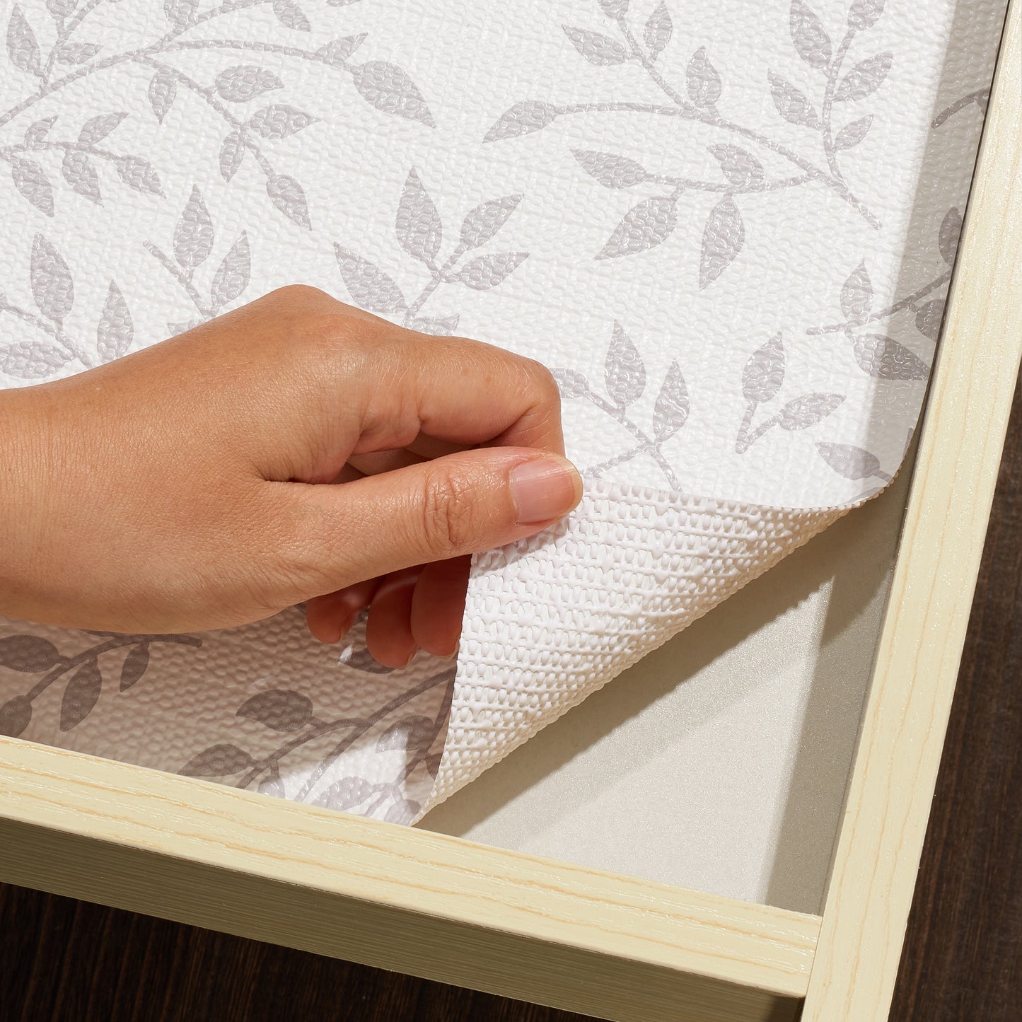 Con-Tact® Brand Grip Prints™, Non-Adhesive, Laurus Gray