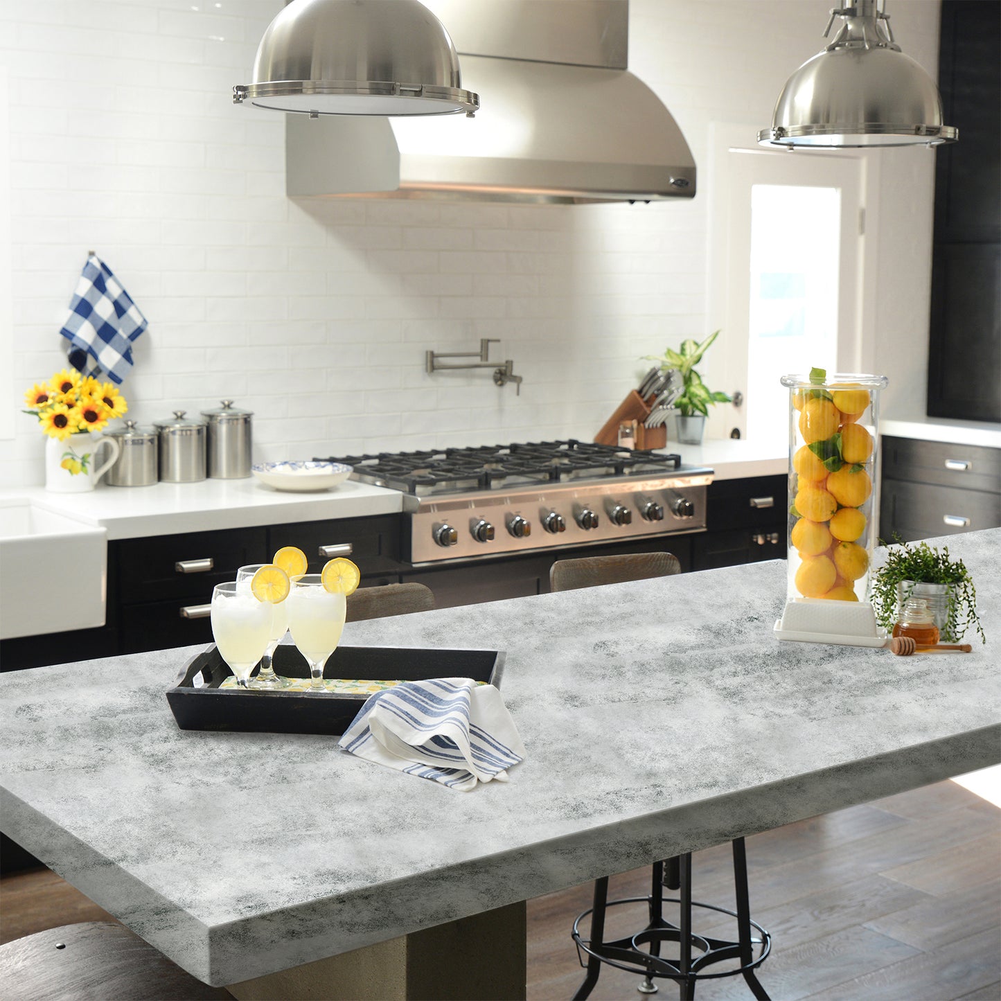 Con-Tact® Brand Creative Covering™ – Removable Self-Adhesive Shelf Liner, Self-Adhesive Concrete Ultra