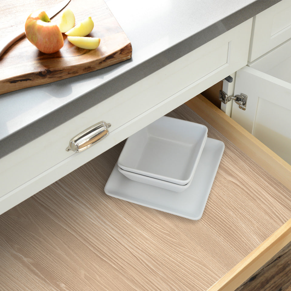 Con-Tact® Brand Creative Covering™ Woodgrains English Oak