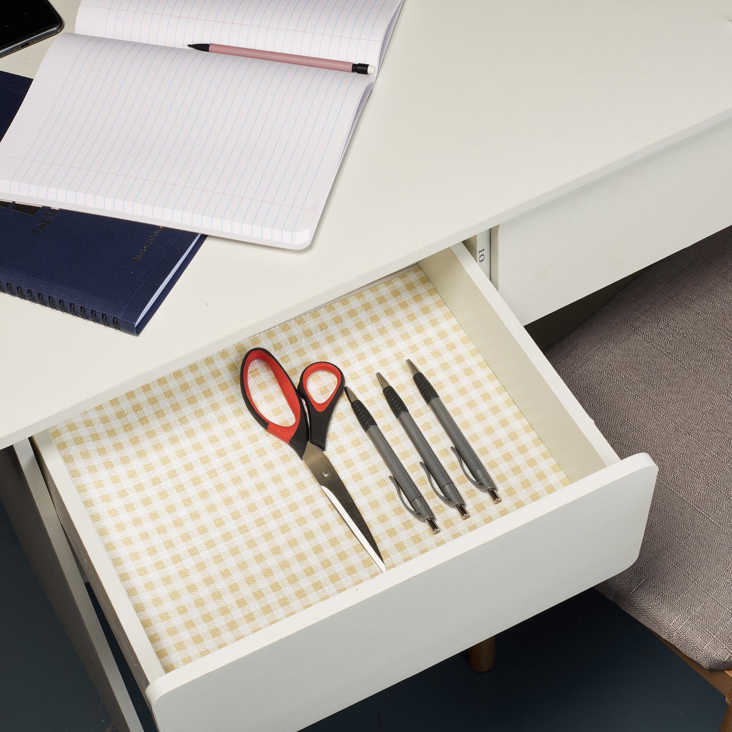 Con-Tact® Brand Grip Prints™, Non-Adhesive, Khaki Plaid