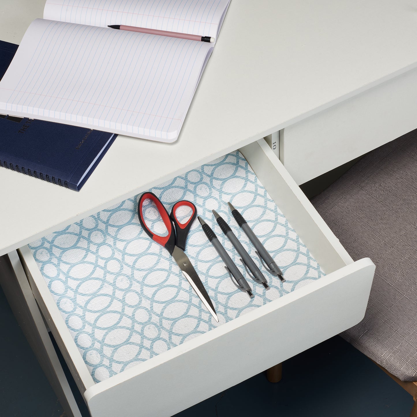 Con-Tact® Brand Grip Prints™, Non-Adhesive, Moderna Blue