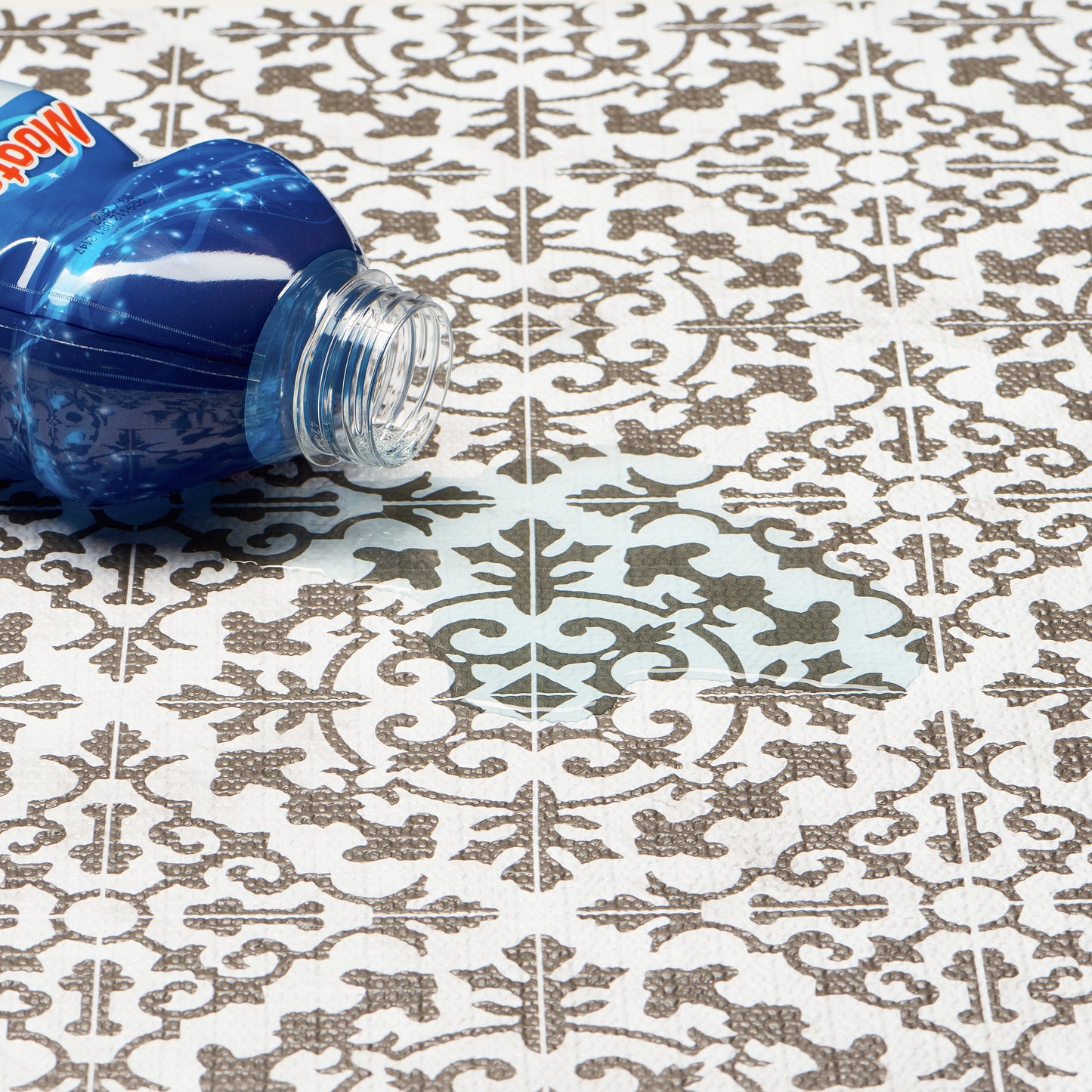 Grip Prints™, Non-Adhesive Carrara Tile Charcoal