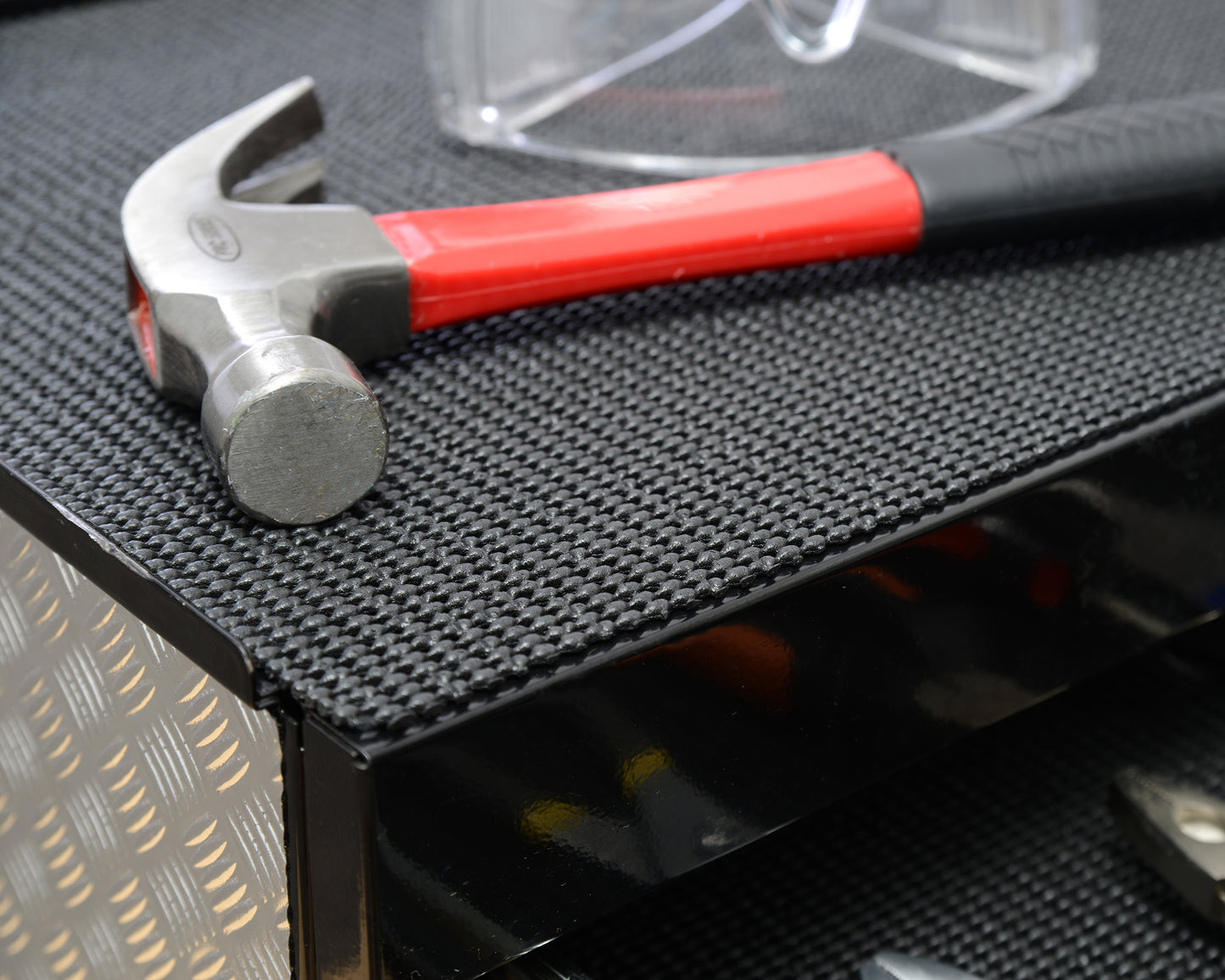 Con-Tact® Brand Beaded Grip Liners - Medium Cushion Black