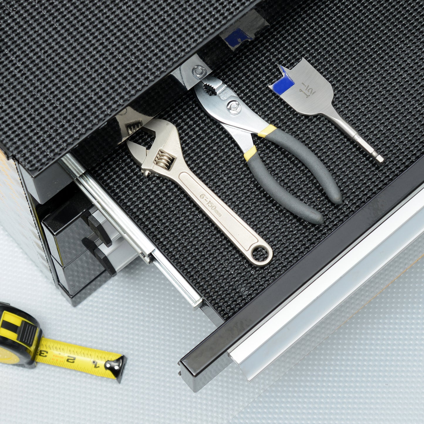 Con-Tact® Brand Beaded Grip Liners - Medium Cushion Black