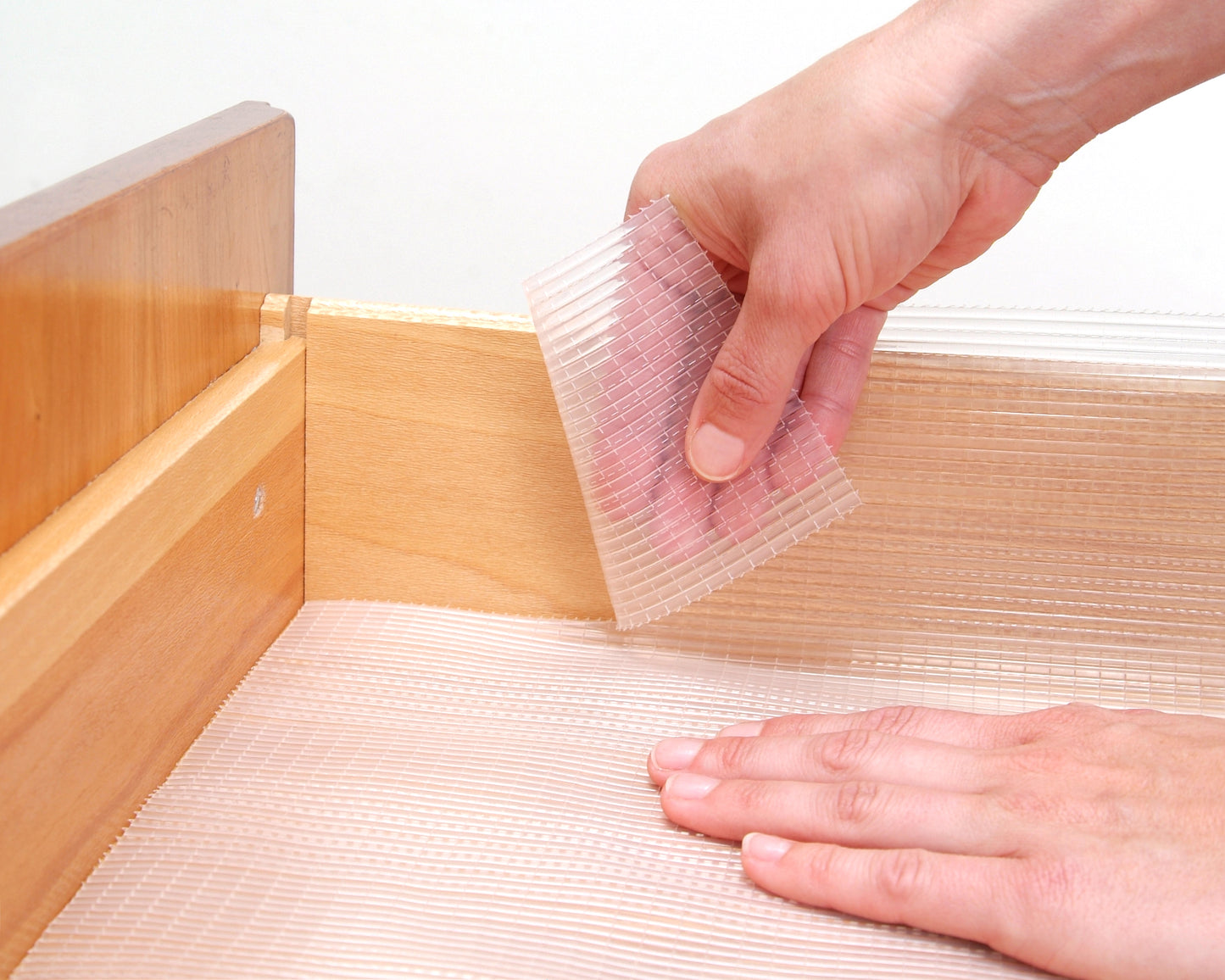 Con-Tact® Brand Zip-N-Fit™ Premium – Non-Adhesive Shelf Liner, Ribbed Clear